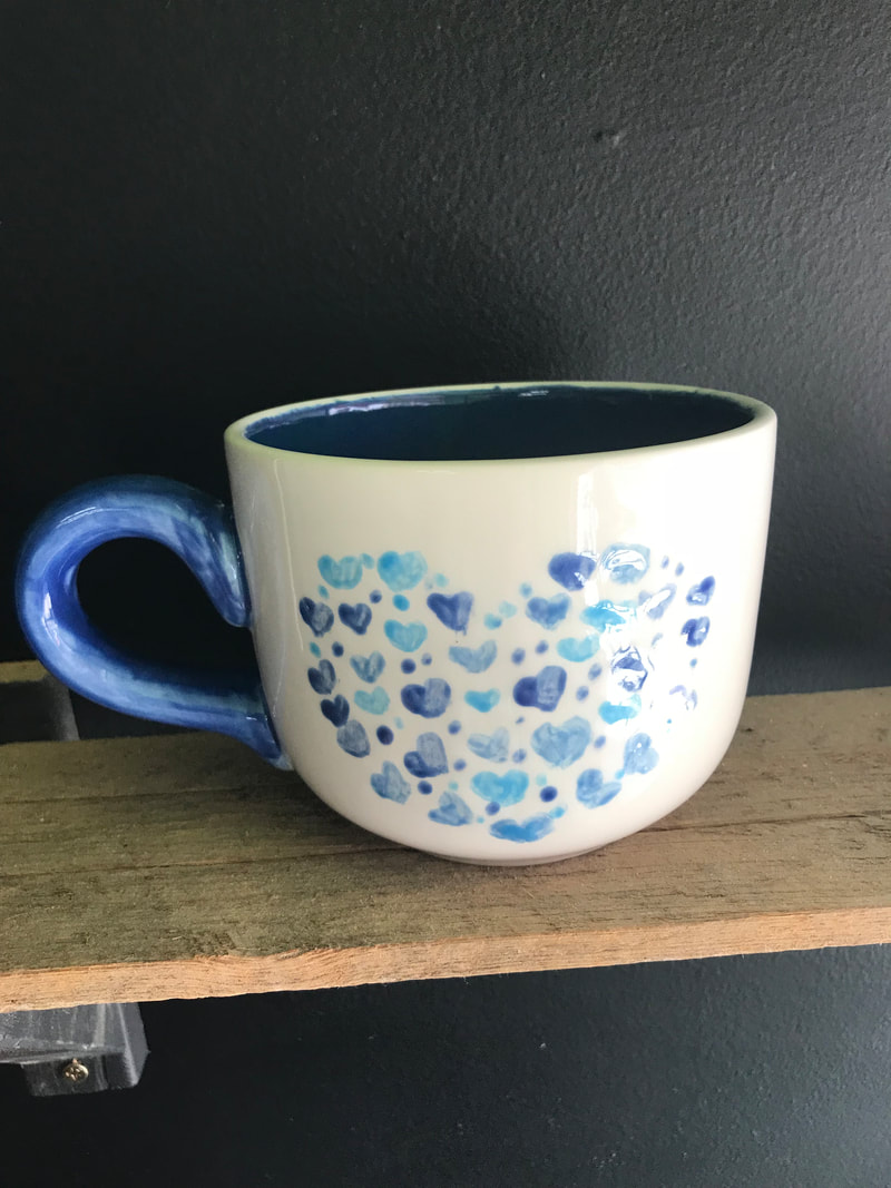 Ceramic painting technique: Oilcloth flowers - Crafty Chica